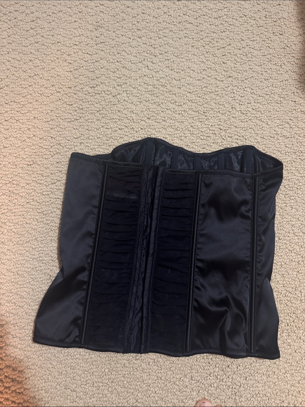 Corset - Picture 2 of 3